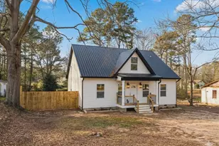 24 Sims St, Barnesville, GA 30204 - Photo 6