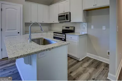 9213 Westview Drive, Covington, GA 30014 - Photo 8