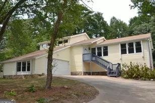 1920 Oakleaf Ln, Lithia Springs, GA 30122 - Photo 1