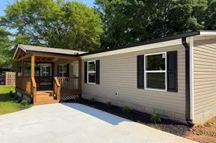 103 Skyland Dr E, Locust Grove, GA 30248 - Photo 2