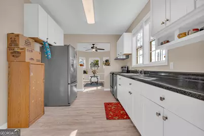 100 Forest Avenue, Toccoa, GA 30577 - Photo 6