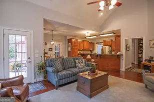 202 Winding Lk Dr, Hamilton, GA 31811 - Photo 14