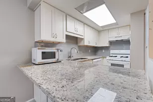 469 Granite Ridge Pl, Sandy Springs, GA 30350 - Photo 10