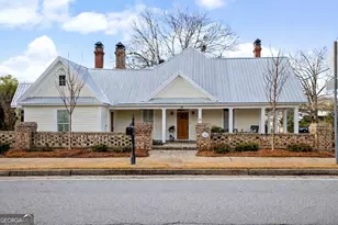 36 Broad St, Senoia, GA 30276 - Photo 1