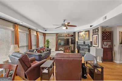 1063 Memorial Drive E, Dallas, GA 30132 - Photo 8