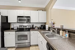 1319 Westchester Ridge NE, Atlanta, GA 30329 - Photo 14
