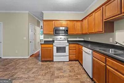 380 Brentwood Drive, Newnan, GA 30263 - Photo 8