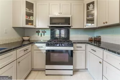 1366 Gray Rock Drive, Marietta, GA 30066 - Photo 8