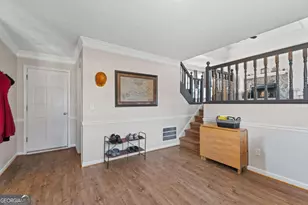 860 Meadowsong Cir, Lawrenceville, GA 30043 - Photo 10