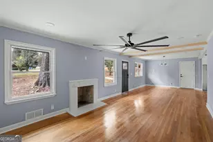 1971 Honeysuckle Ln SW, Atlanta, GA 30311 - Photo 6