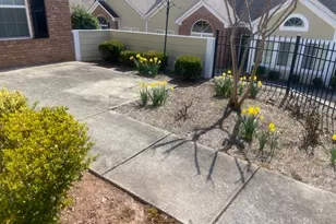 902 Cascade Park Dr SW, Atlanta, GA 30331 - Photo 2