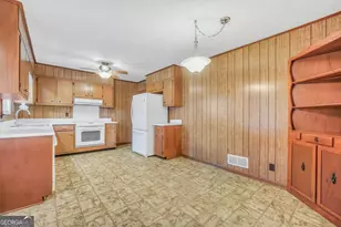 103 Julie Cir, Griffin, GA 30223 - Photo 8