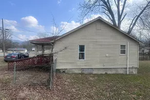 132 Edgewood St, Trenton, GA 30752 - Photo 4