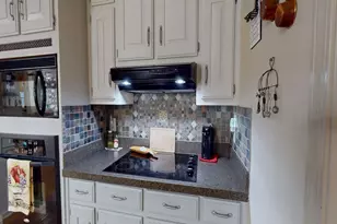 5788 Lost Grove Dr, Lilburn, GA 30047 - Photo 6