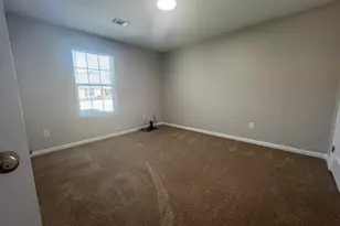 1553 Louise Anderson Dr, Griffin, GA 30224 - Photo 8