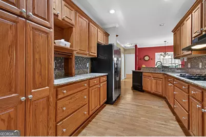 623 Walton Way, Macon, GA 31204 - Photo 18