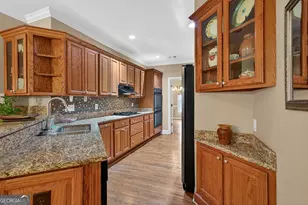 623 Walton Way, Macon, GA 31204 - Photo 14