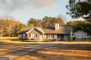 809 Parker Ct NW, Monroe, GA 30656 - Photo 2