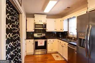 809 Parker Ct NW, Monroe, GA 30656 - Photo 10