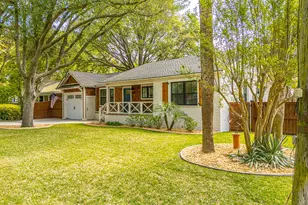 502 &amp 502 1/2 Ashantilly Ave, Saint Simons, GA 31522 - Photo 1