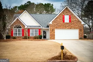 105 Edinburgh Ln, Covington, GA 30016 - Photo 2