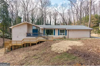 642 Kenilworth Circle, Stone Mountain, GA 30083 - Photo 1