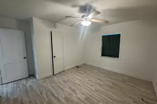 324 N Main St, Statesboro, GA 30458 - Photo 8