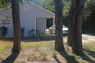 2370 Rogers Pl, Macon, GA 31204 - Photo 1