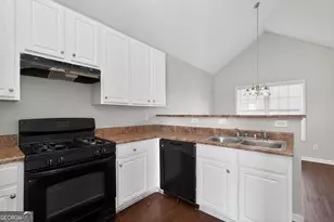 2350 Lake Royale Dr, Riverdale, GA 30296 - Photo 2