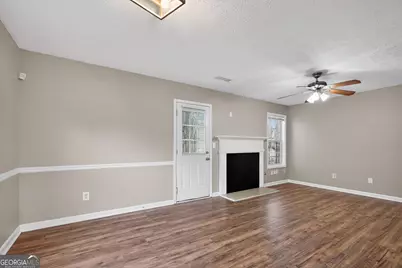 5615 Mayfair Crossing Drive, Lithonia, GA 30038 - Photo 4