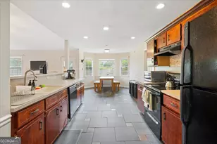 1936 Heathrow Dr, Hinesville, GA 31313 - Photo 8