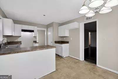 4406 Carriage Trail, Stone Mountain, GA 30083 - Photo 10