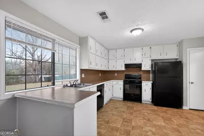 1004 Fairview Road, Ellenwood, GA 30294 - Photo 12