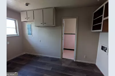 611 Whitney Avenue, Albany, GA 31701 - Photo 12
