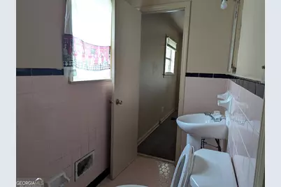 611 Whitney Avenue, Albany, GA 31701 - Photo 6