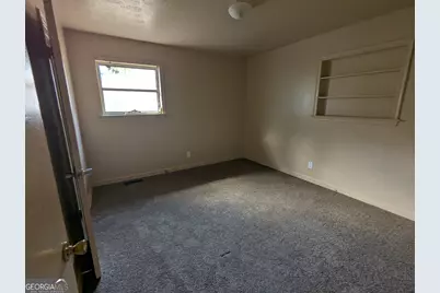 611 Whitney Avenue, Albany, GA 31701 - Photo 8