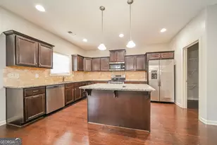 324 Cliffhaven Cir, Newnan, GA 30263 - Photo 8