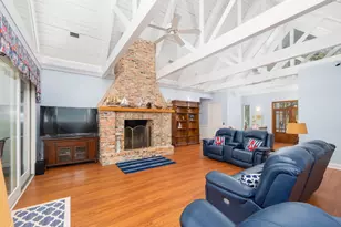 146 Royal Dr, Brunswick, GA 31523 - Photo 8