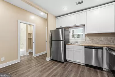 716 W 38th Street, Savannah, GA 31415 - Photo 4