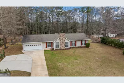 125 Hazel Way, Lagrange, GA 30241 - Photo 2