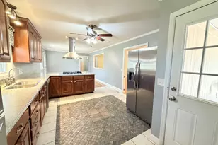 560 Greencrest Dr, Athens, GA 30605 - Photo 6