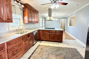 560 Greencrest Dr, Athens, GA 30605 - Photo 8