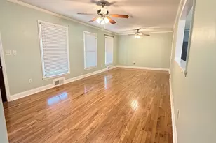560 Greencrest Dr, Athens, GA 30605 - Photo 2
