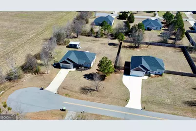 129 Amanda Drive, Byron, GA 31008 - Photo 2