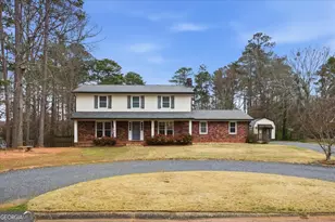 206 Chateau Dr, Fayetteville, GA 30214 - Photo 2