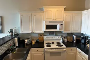 102 N Hill St, Griffin, GA 30223 - Photo 4