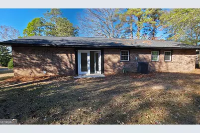 213 Stratford Drive, Warner Robins, GA 31088 - Photo 14