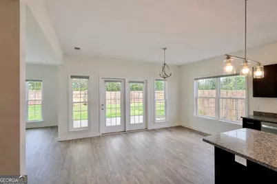 410 North Caswell #B, Glennville, GA 30427 - Photo 14