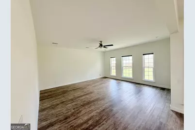 410 North Caswell #B, Glennville, GA 30427 - Photo 4