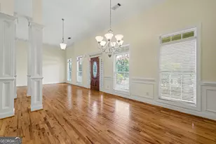 2597 Misty Rose Ln, Loganville, GA 30052 - Photo 2